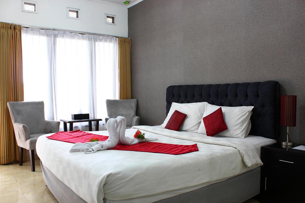 The Rizen Hotel Cisarua Exterior foto